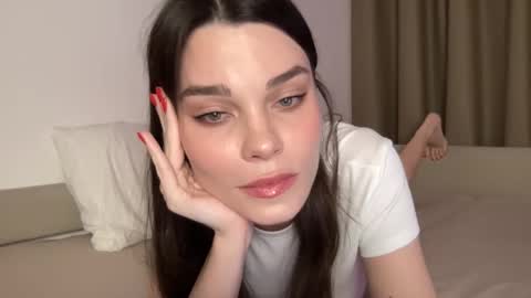 Ember Valentine online show from 01/11/26, 09:20