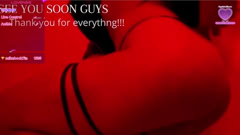 Snapshot of alexalovecastle1 chatting on 02/15/25, 06:33 Alexandra Castillo online show from 02/15/25, 06:33