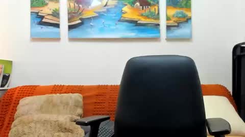 Snapshot of alexander_golden chatting on 09/22/25, 01:24 alexander_golden online show from 09/22/25, 01:24