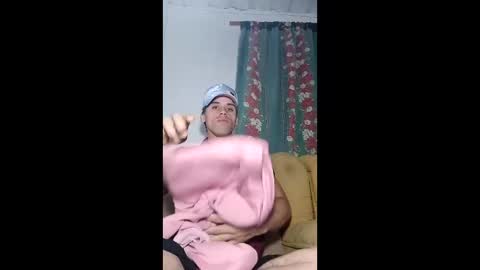 Snapshot of alexander_golden chatting on 12/04/25, 02:54 alexander_golden online show from 12/04/25, 02:54