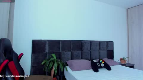 Onlyfansalexmartinezwb  Instagram alexwbmartinez  Twitter martinezcb937 online show from 04/18/26, 07:58