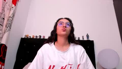 Snapshot of alexandra_clauss chatting on 02/14/26, 09:44 alexandra clauss online show from 02/14/26, 09:44