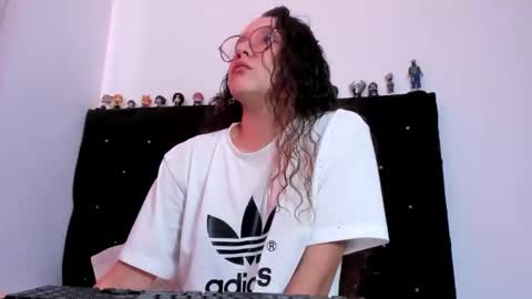 alexandra clauss online show from 03/13/26, 09:54