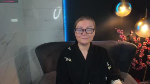 Snapshot of alexandra_kind chatting on 12/28/24, 11:16 Alexandra online show from 12/28/24, 11:16