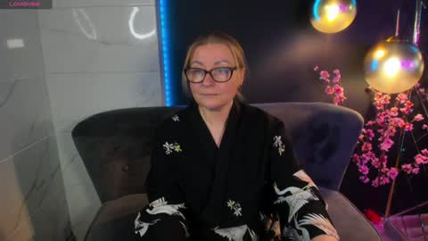 Snapshot of alexandra_kind chatting on 01/05/25, 11:12 Alexandra online show from 01/05/25, 11:12