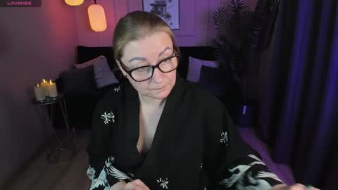 Snapshot of alexandra_kind chatting on 01/20/25, 09:43 Alexandra online show from 01/20/25, 09:43