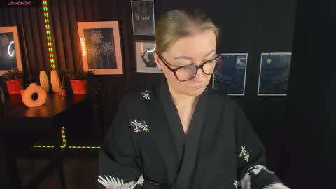 Snapshot of alexandra_kind chatting on 03/05/25, 04:24 Alexandra online show from 03/05/25, 04:24