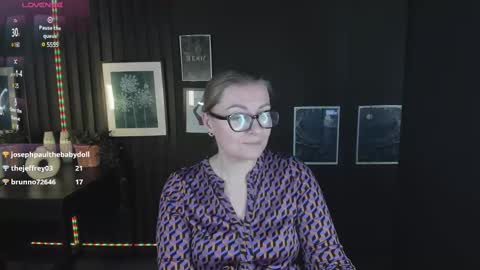 Snapshot of alexandra_kind chatting on 03/07/25, 10:56 Alexandra online show from 03/07/25, 10:56