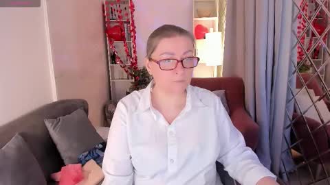 Snapshot of alexandra_kind chatting on 02/22/26, 09:02 Alexandra online show from 02/22/26, 09:02