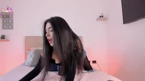 Alexandra Rodriguez online show from 04/13/26, 03:45