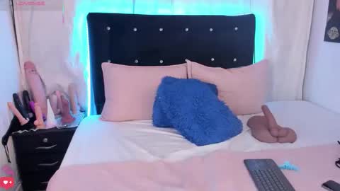 Alexandra novaa online show from 05/20/26, 08:59