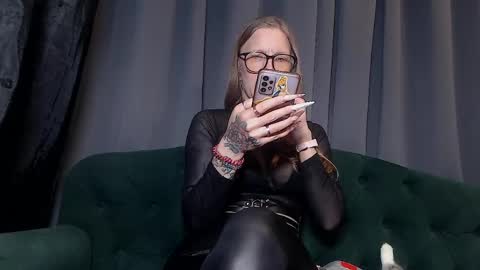 Alexandra online show from 04/05/26, 04:48