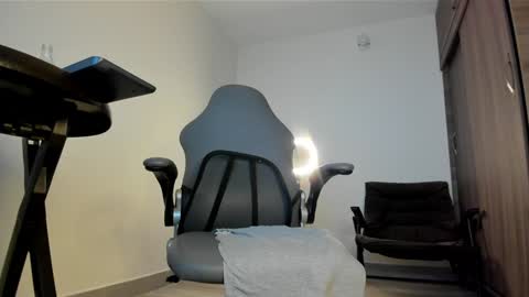 Snapshot of alexandro_king chatting on 12/11/24, 01:15 ALEX online show from 12/11/24, 01:15