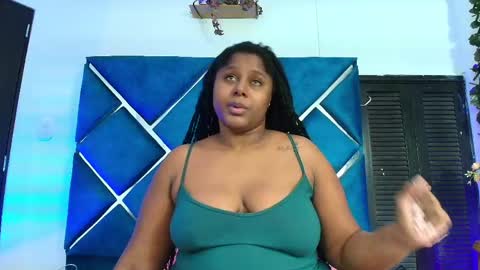 Snapshot of alexarousse4u chatting on 05/16/26, 10:52 Alexa online show from 05/16/26, 10:52