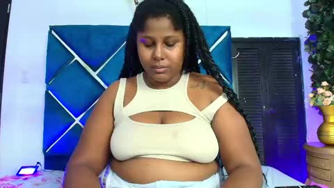 Snapshot of alexarousse4u chatting on 05/22/26, 12:07 Alexa online show from 05/22/26, 12:07
