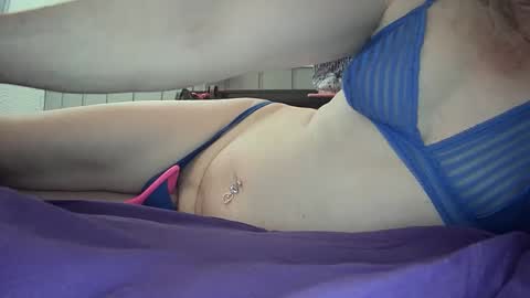 Snapshot of alexassts chatting on 01/18/25, 04:31 alexass online show from 01/18/25, 04:31