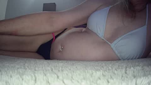 Snapshot of alexassts chatting on 01/29/25, 10:22 alexass online show from 01/29/25, 10:22