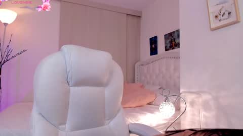 lexandra  online show from 12/30/24, 05:15