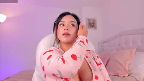 lexandra  online show from 10/20/25, 08:04