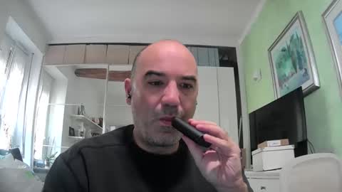 Snapshot of alexct77 chatting on 12/14/24, 10:34 alexct77 online show from 12/14/24, 10:34