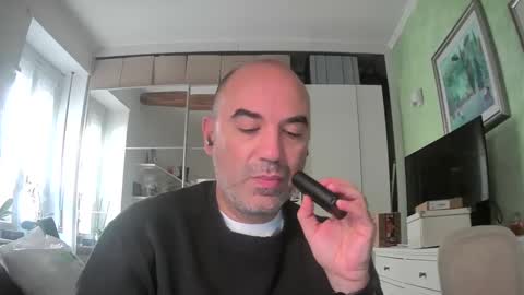 Snapshot of alexct77 chatting on 12/15/24, 12:06 alexct77 online show from 12/15/24, 12:06