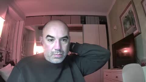 Snapshot of alexct77 chatting on 12/15/24, 10:04 alexct77 online show from 12/15/24, 10:04