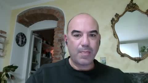 Snapshot of alexct77 chatting on 10/26/25, 09:21 alexct77 online show from 10/26/25, 09:21