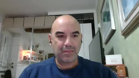 Snapshot of alexct77 chatting on 10/28/25, 04:42 alexct77 online show from 10/28/25, 04:42