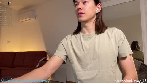 Snapshot of alexdavey chatting on 01/27/25, 07:56           online show from 01/27/25, 07:56