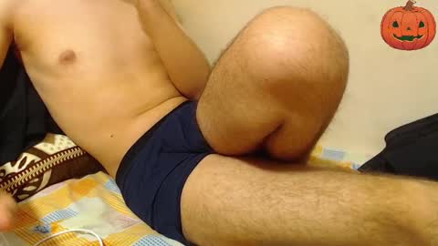 Snapshot of alexdelarge323 chatting on 10/29/25, 11:34 Alex online show from 10/29/25, 11:34