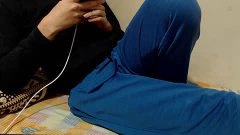 Snapshot of alexdelarge323 chatting on 11/12/25, 11:54 Alex online show from 11/12/25, 11:54