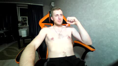 Snapshot of alexfox2018 chatting on 12/17/24, 09:27 Alex online show from 12/17/24, 09:27