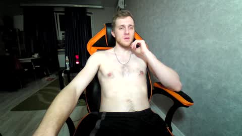 Snapshot of alexfox2018 chatting on 01/28/25, 11:17 Alex online show from 01/28/25, 11:17