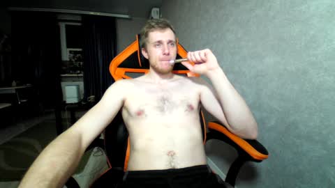 Snapshot of alexfox2018 chatting on 02/06/25, 11:15 Alex online show from 02/06/25, 11:15