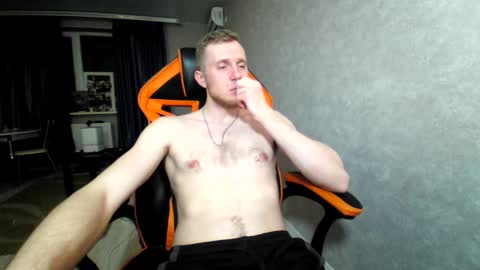 Snapshot of alexfox2018 chatting on 03/06/25, 08:37 Alex online show from 03/06/25, 08:37