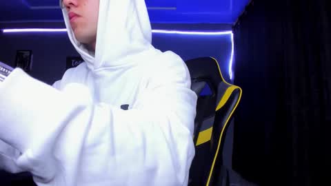 alexgiraldo__ online show from 10/29/25, 10:06