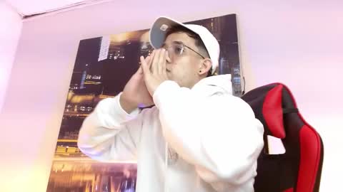 alexgiraldo__ online show from 03/18/26, 04:26