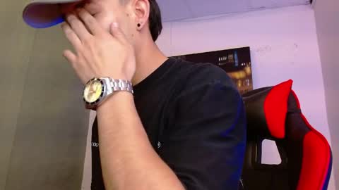 alexgiraldo__ online show from 05/17/26, 12:01