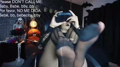 Snapshot of alexhoe_ chatting on 07/16/26, 06:25 Alex online show from 07/16/26, 06:25