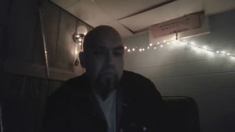 Snapshot of alexhorton85 chatting on 11/03/25, 02:35 Rev2end online show from 11/03/25, 02:35