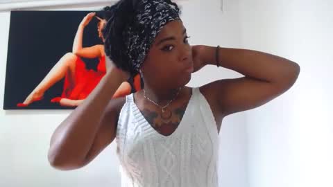 Snapshot of alexia_sinclaire24 chatting on 09/14/25, 08:30 alexia_sinclaire24 online show from 09/14/25, 08:30