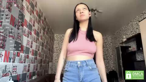 Emila online show from 05/09/26, 08:41