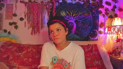 Snapshot of alexiafisher_ chatting on 06/01/26, 01:29 Alex online show from 06/01/26, 01:29