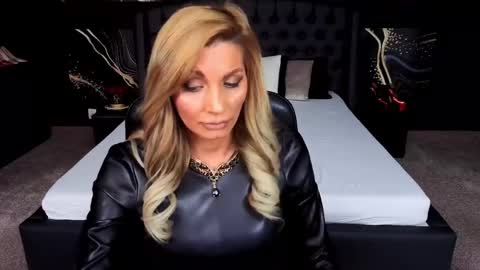 Alexia online show from 04/15/26, 09:16