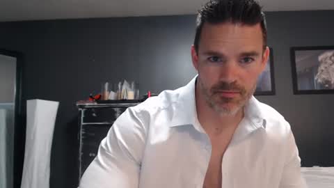 Snapshot of alexiarain chatting on 06/14/26, 03:03 Alex online show from 06/14/26, 03:03
