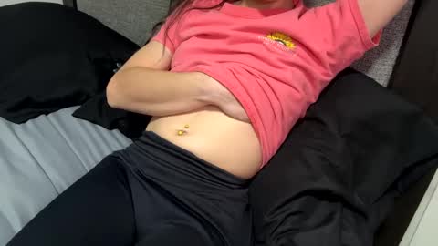 Snapshot of alexis_696969 chatting on 01/02/25, 07:33 Alexis online show from 01/02/25, 07:33