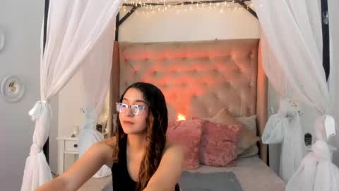 Snapshot of alexis_scott__ chatting on 05/17/26, 03:48 alexis_scott__ online show from 05/17/26, 03:48