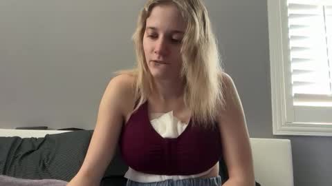 Snapshot of alexispaige06 chatting on 01/05/26, 05:27 alexispaige06 online show from 01/05/26, 05:27