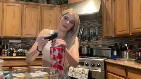 Snapshot of alexispaige06 chatting on 02/20/26, 06:19 alexispaige06 online show from 02/20/26, 06:19