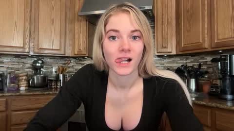 Snapshot of alexispaige06 chatting on 02/22/26, 07:01 alexispaige06 online show from 02/22/26, 07:01